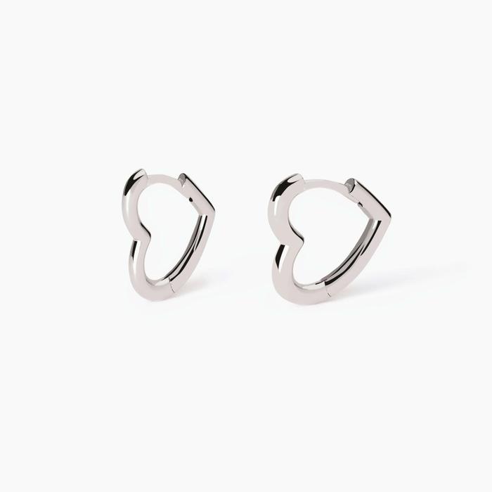 Boucles d'oreilles créoles en forme de cœur au coin de la rue