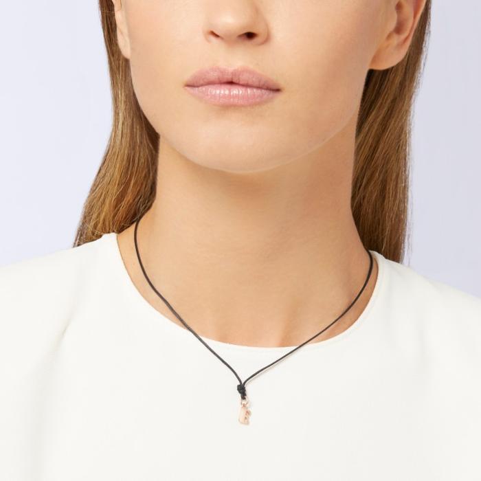 PENDENTIF LETTRE E