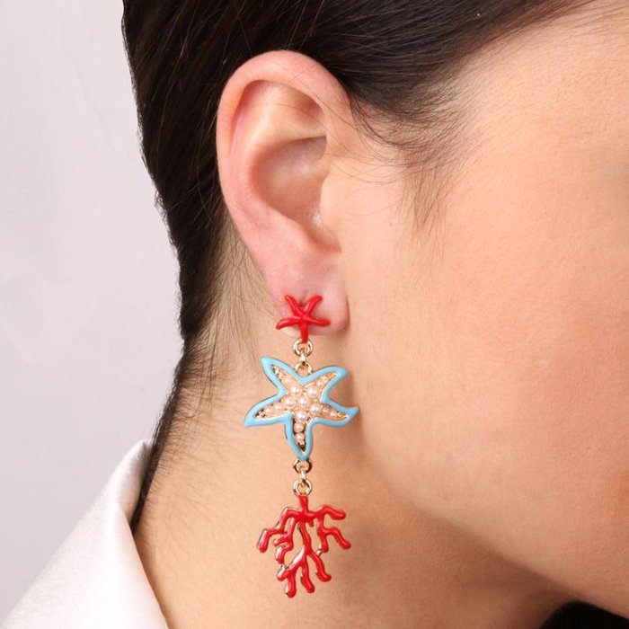 Boucles d'oreilles en métal avec étoiles de mer et coraux