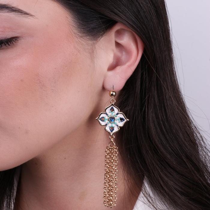 Boucles d'oreilles en métal avec croix de Malte et franges pendantes