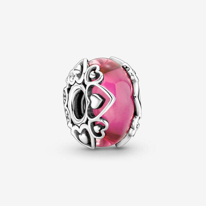 Breloque en verre de Murano rose avec cœurs