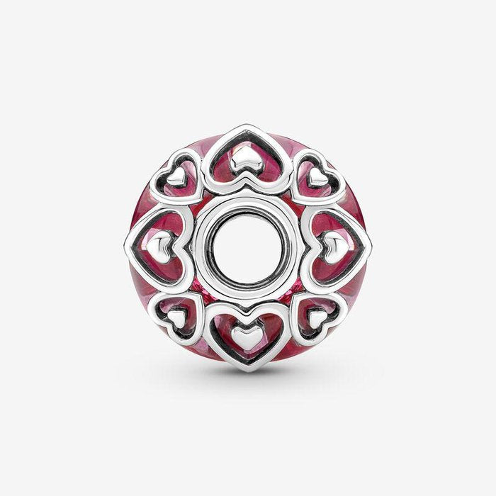 Breloque en verre de Murano rose avec cœurs
