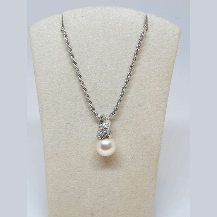 Pearl and bracelet choker