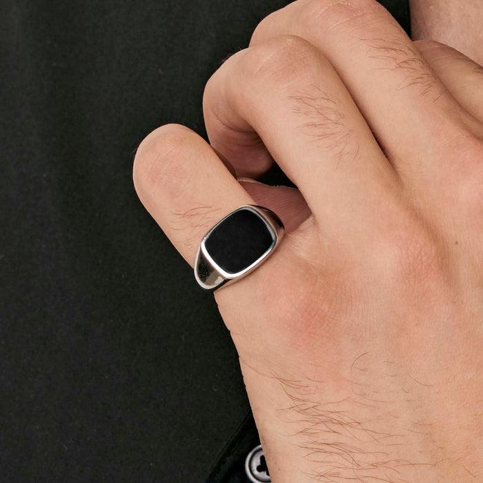ANELLO UOMO SIGILLO IN ACCIAIO E IP NERO