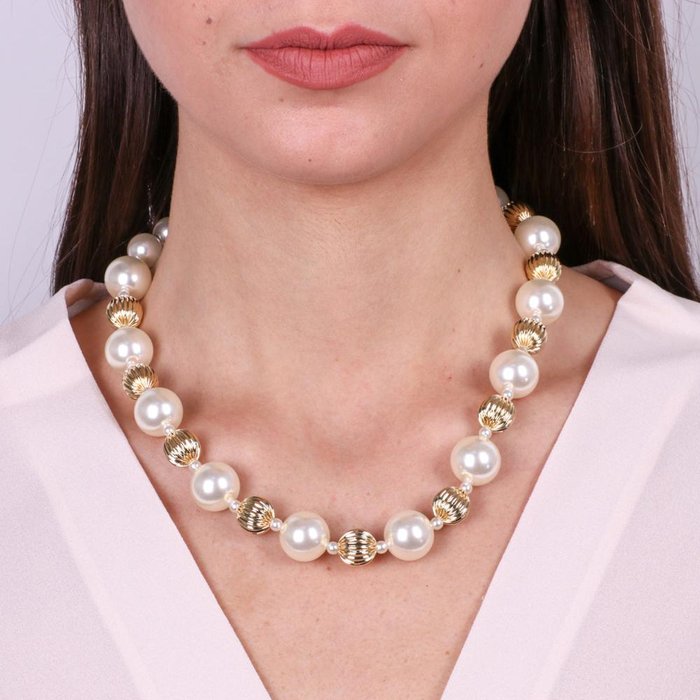 Metal Choker Necklace with Pearls