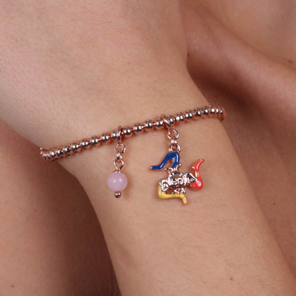 Bracelet en maille métallique avec petites sphères, avec trinacria orné d'émaux et de perles roses, pendentifs