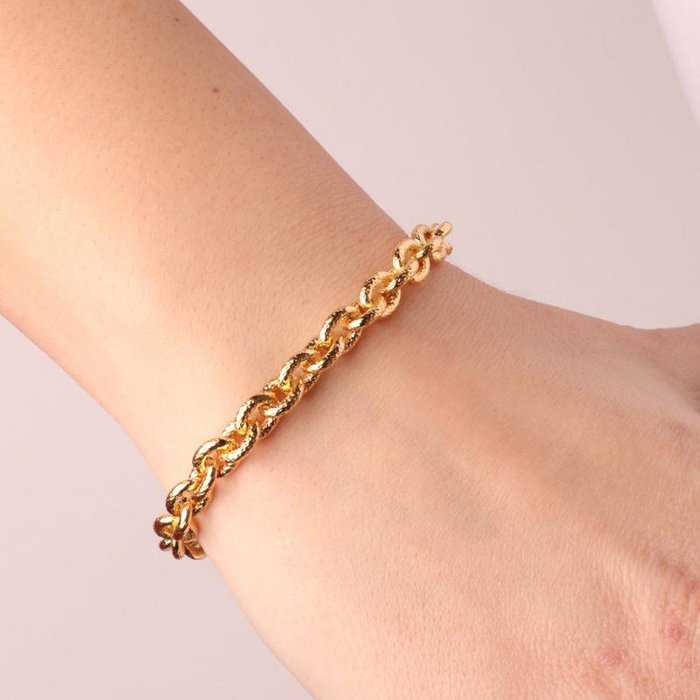 Bracelet en métal groumette effet diamant avec maille circulaire et fermoir anneau