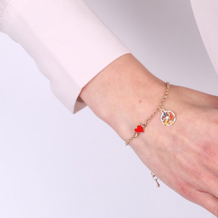 Bracelet en métal avec pendentif cœur et trinacria