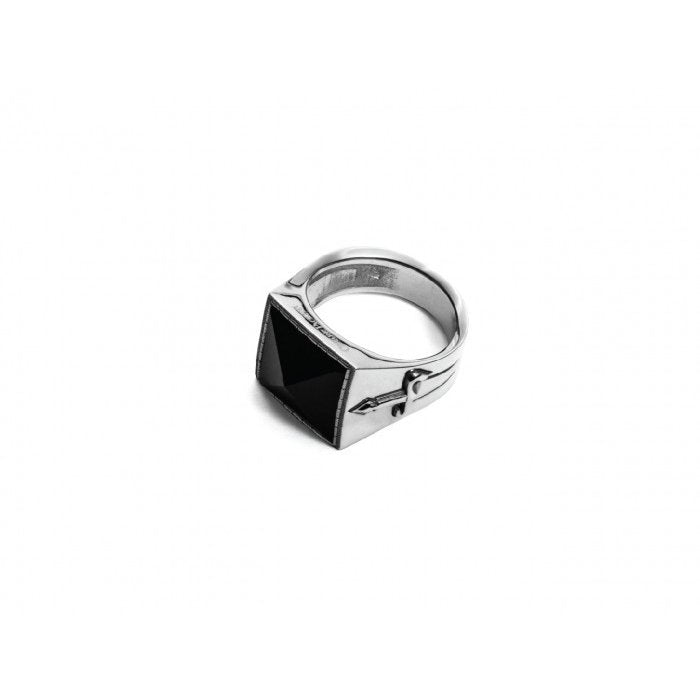 Bague en pierre noire