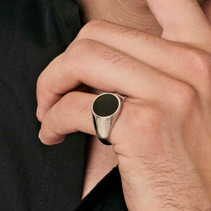 Chevalière homme cercle en acier et IP noir