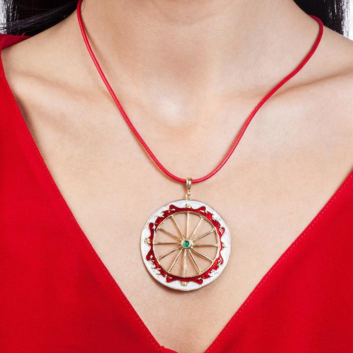 Wheel Necklace